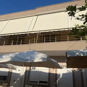  Apartment Fatos 2 -apartments Near The